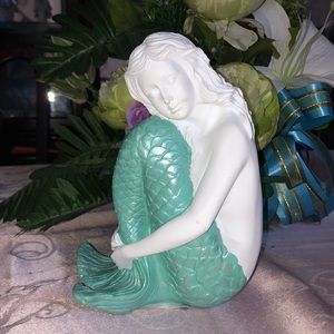 Decorative Mermaid NWT